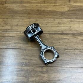 11258747752 Bmw 2019-2024 M8 F93 4.4l V8 Engine Piston With Connecting Rod 18k Miles Oem