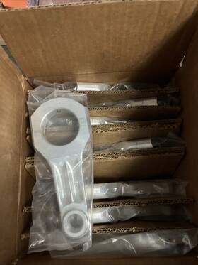 100035011 Childs & Albert Aluminum Connecting Rod Ford 5.300 Long 2.225 Piston Pin .912 And