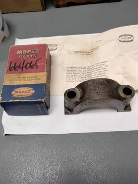 664065 Mopar Nos Main Brg. Cap # 2 37-54 Desoto Chrysler 6cyl. 3 40-54 Chrys