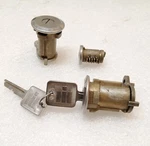 Nos International Harvester Medium Duty Doors & Ignition Lock Cylinders Keys. Fixed Price $109.99.